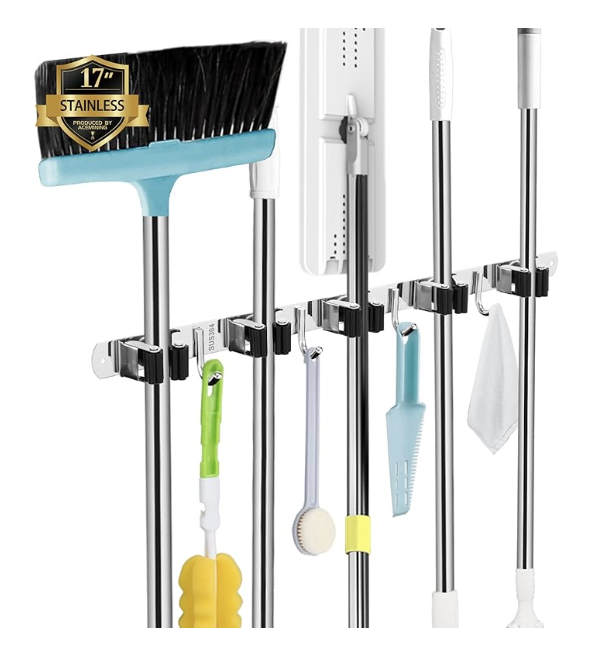 Read more about the article Aesthetic Utility Closet Essentials for a Satisfying Spring Clean